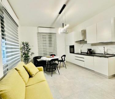 Albate Apartment | Apartment Dolce Vita- Free Parking