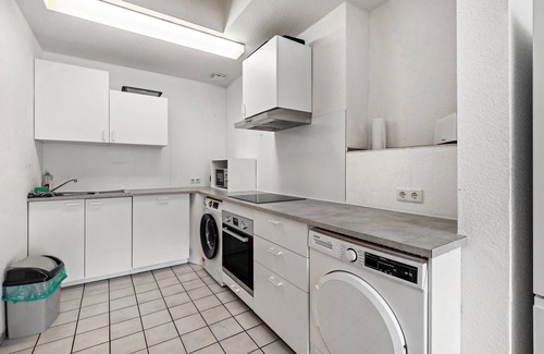Altstadt Apartment | Apartment 'Duisburg Central' with Wi-Fi
