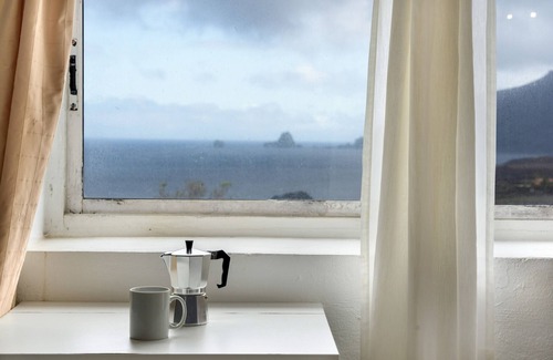 Frontera Apartment | Apartment 'El Submarino A' with Sea View, Private Terrace and Shared Garden