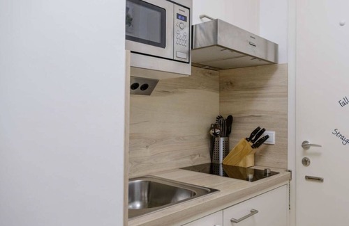 Landstrasse Condo | Apartment Embassy