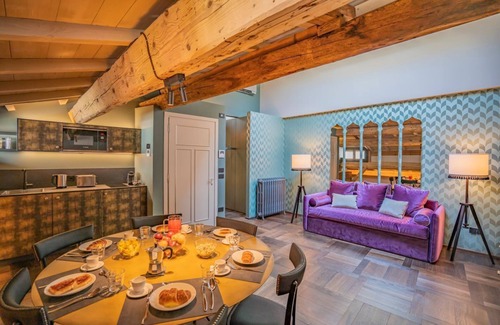 Castello Villa | Apartment Emilia - Three Bedroom Villa, Sleeps 6