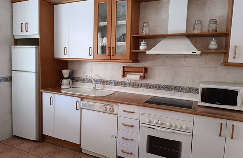 Consuegra Apartment | Apartment 'Entrada' with Shared Terrace, Wi-Fi and Air Conditioning