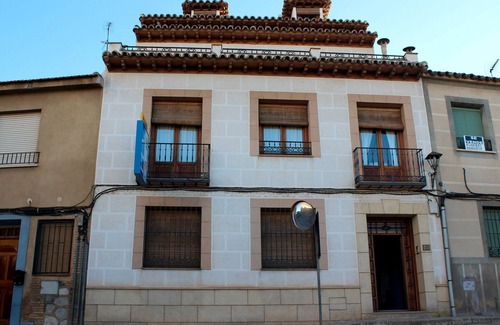 Consuegra Apartment | Apartment 'Entrada' with Shared Terrace, Wi-Fi and Air Conditioning