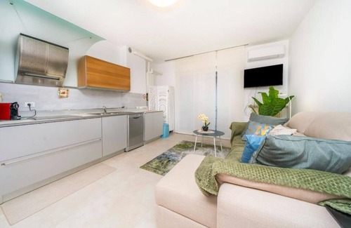 Colugna Apartment | Apartment equipped with all services, in quiet residential neighborhood.