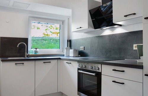 Erlangen Apartment | Apartment 'Erlangen' in a Quiet Location with Wi-Fi