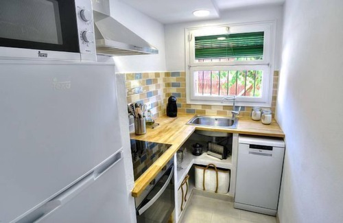 Castell-Platja d'Aro Cottage | Apartment El Forn inside Masia Cal Ros for 8 people