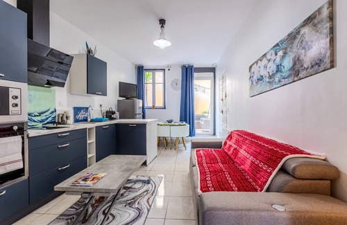 Rivesaltes Apartment | Apartment 'Esprit Tahiti' with Wi-Fi