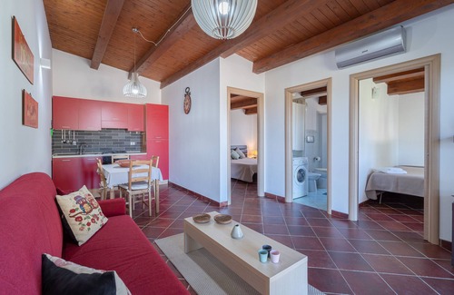 Pachino Apartment | Apartment 'Estremo Sud - Casa Vacanza Candy' with Sea View, Wi-Fi and Air Conditioning
