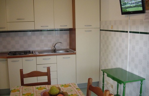 Jesolo Apartment | Apartment 'Euroholiday 5A' with Wi-Fi