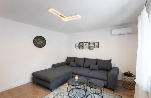 Kastel Kambelovac Apartment | Apartment Eva