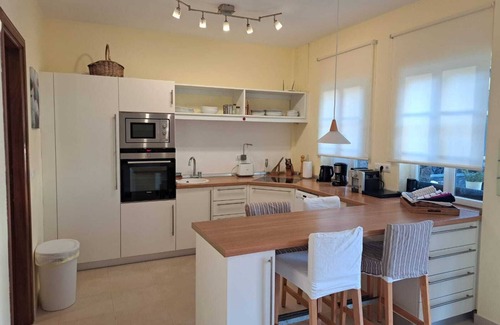 Los Llanos de Aridane Apartment | Apartment Fenia - sea view, well equipped, located in Las Norias.