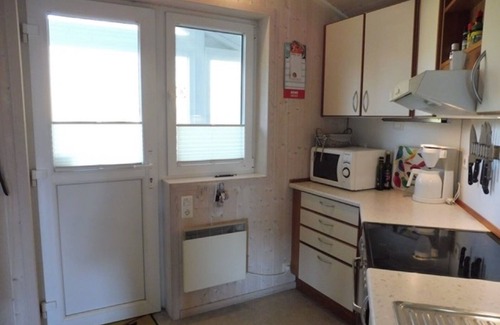 Wesselburenerkoog Apartment | Apartment 'Ferienhaus Ty Glaz' with Shared Terrace, Shared Garden and Wi-Fi