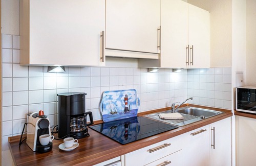 Alt Gaarz Apartment | Apartment 'Ferienwohnung Am Salzhaff B6' with Sea View, Balcony and Wi-Fi