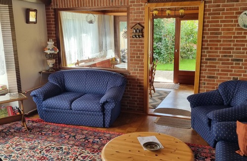 Offenbuttel House | Apartment 'Ferienhaus Thode' with Private Terrace and Private Garden