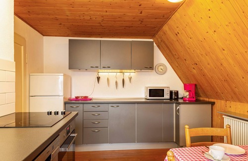 Munchen District Apartment | Apartment 'Ferienwohnung Fischer' with Private Terrace, Shared Garden and Wi-Fi