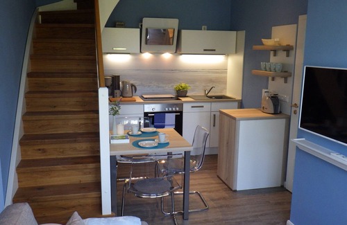Ostseebad Wustrow Apartment | Apartment "Fiete"- Alte Büdnerei- in a quiet location with a beautiful garden near the beach