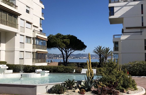 Mandelieu-la-Napoule Beach Apartment | Apartment in exceptional waterfront residence