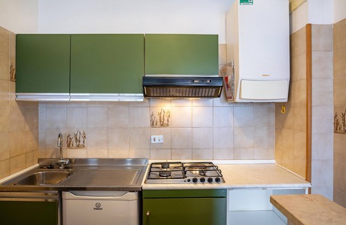 Calceranica al Lago Apartment | Apartment 'Garden Alle Barche - Angela 3' with Lake View, Shared Garden and Wi-Fi