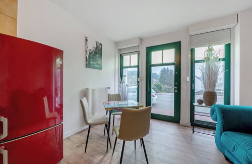 Oppen Apartment | Apartment 'Gemütliche In Reimsbach' with Wi-Fi