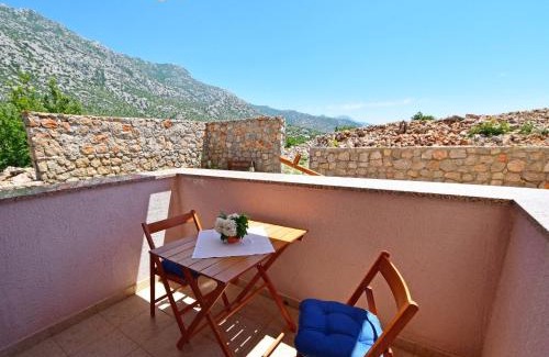 Cesarica Apartment | Apartment Golub-1 by Interhome
