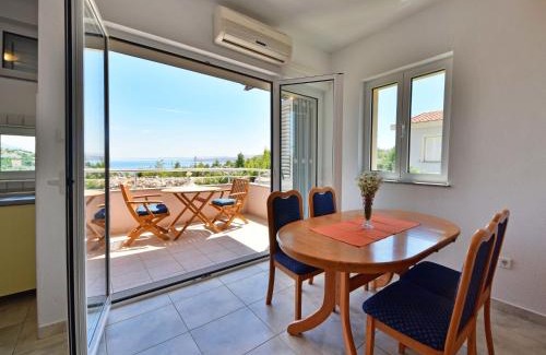 Cesarica Apartment | Apartment Golub-4 by Interhome