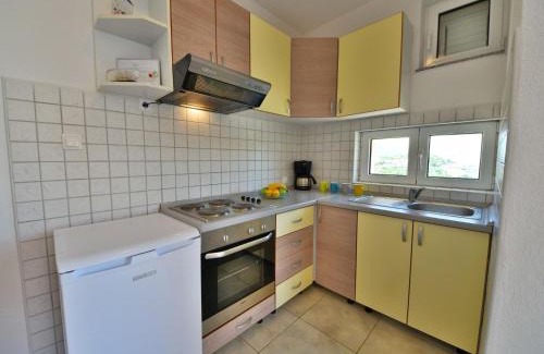 Cesarica Apartment | Apartment Golub-4 by Interhome
