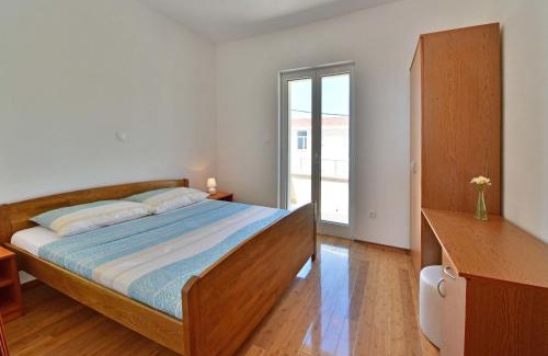 Cesarica Apartment | Apartment Golub-4 by Interhome