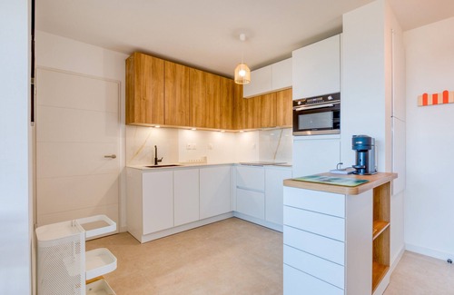 Marseillan Apartment | Apartment 'Grains De Sable' with Sea View, Private Terrace and Air Conditioning