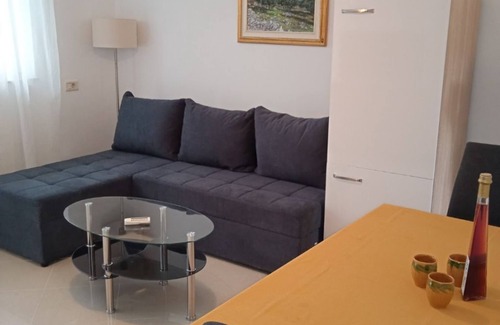 Valun Apartment | Apartment Griv - close to the sea: A2(2) - Valun, Island Cres, Croatia