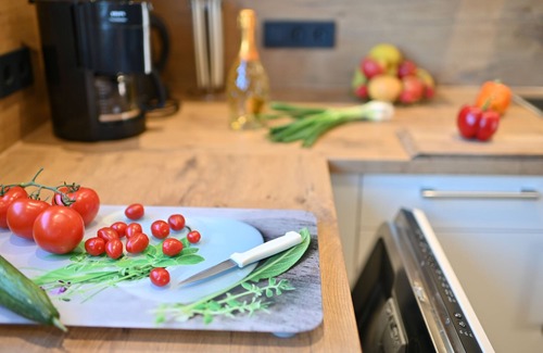 Wasserburg Apartment | Apartment "Haus Kaulitzki" with Lake View, Private Terrace & Wi-Fi