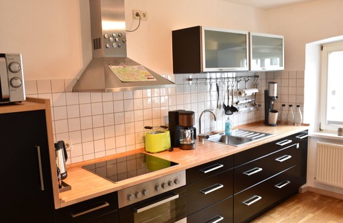 Birresborn Apartment | Apartment 'Happynest' with Mountain View, Private Terrace and Wi-Fi