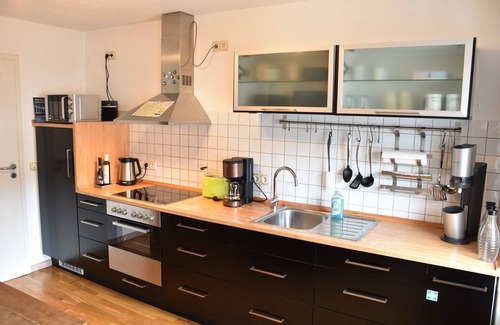 Birresborn Apartment | Apartment 'Happynest' with Mountain View, Private Terrace and Wi-Fi