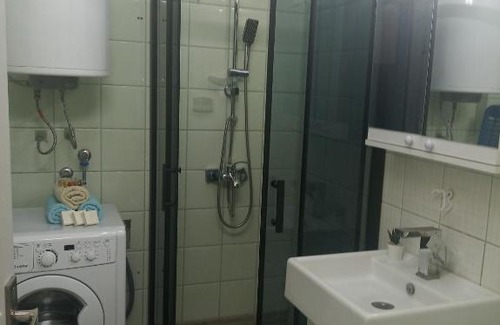 Kisela Voda Apartment | Apartment Heaven