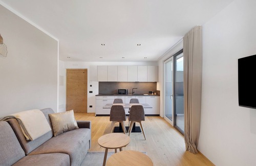 Villabassa Apartment | Apartment "Hofer Marianna" with Mountain View, Wi-Fi, Balcony and Garden