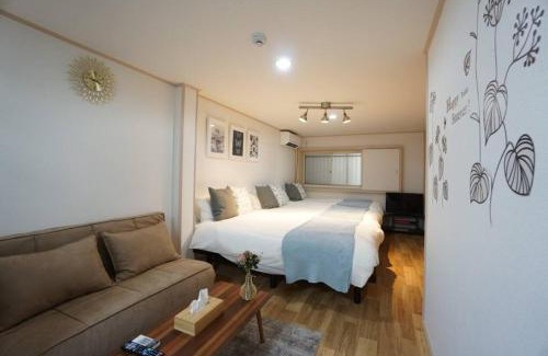 Dotonbori Apartment | Apartment House White Mansion 201