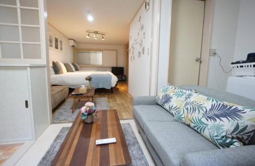 Dotonbori Apartment | Apartment House White Mansion 201