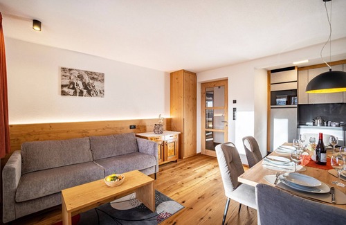 Acereto Apartment | Apartment 'Hubertus - Moosstock' with Mountain View, Private Terrace and Wi-Fi