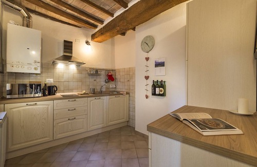 San Giovanni d'Asso House | Apartment in a medieval village