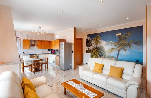 Salerno House | Apartment 'Il Limoneto Di Giovi' with Sea View, Wi-Fi and Air Conditioning