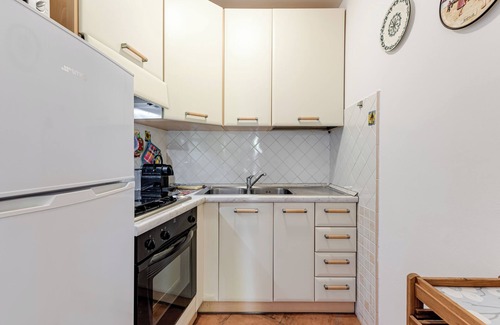 Giugnano Apartment | Apartment 'Il Nido Toscano' with Mountain View, Private Terrace and Private Garden