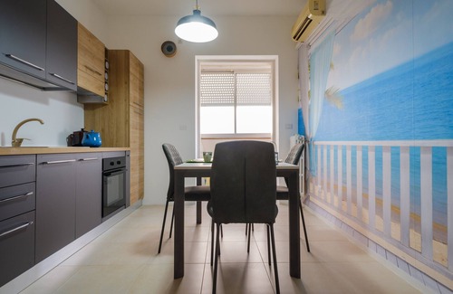 Brindisi Apartment | Apartment 'Il Posto del Cuore' close to City Centre with Terrace & A/C