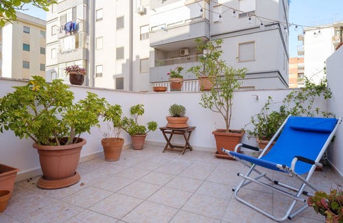 Brindisi Apartment | Apartment 'Il Posto del Cuore' close to City Centre with Terrace & A/C
