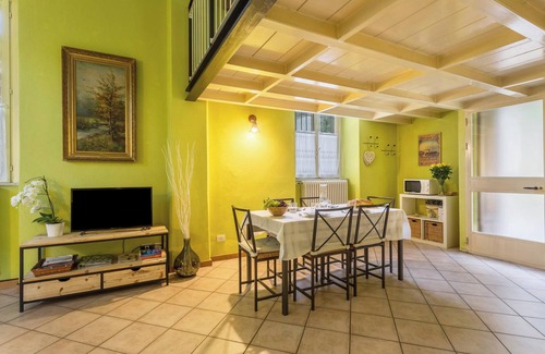Como Apartment | Apartment "Il Soppalco" with Mountain View, Wi-Fi & A/C
