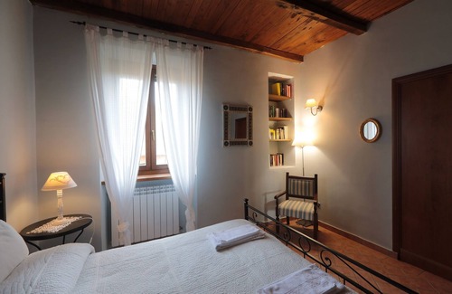 Capranica Other | Apartment in a farmhouse for families with swimming pool.