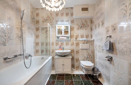 Nussdorf am Inn House | Apartment In A Hotel 'Nußdorfer Hof - Apartment 8' with Mountain View, Balcony and Wi-Fi