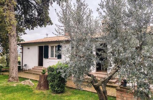 Giano dell'Umbria House | Apartment in a farmhouse with swimming pool