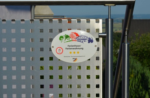 Ettringen Apartment | Apartment in a quiet location, with terrace and garden, near many hiking trails