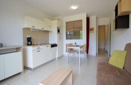 Azille Apartment | Apartment in Azille near Lac de Jouarres