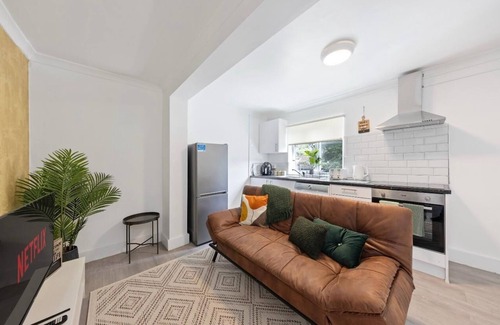 Chatham Apartment | Apartment in Chatham, stone throw from major monuments and landmarks!