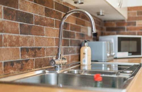 Mildmay Apartment | Apartment in Dalston: Kerridge Court